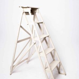 Escabeau en bois