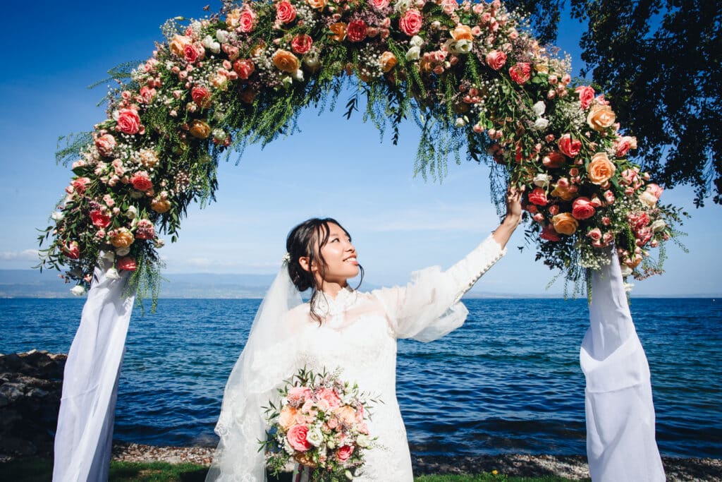 Une jolie mariée au bord du lac léman pour un mariage organisé par Esprit Pop'Up